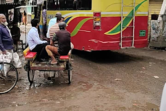 create a high quality professional outdoor marketing video using  moving bus