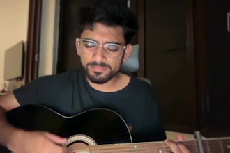 teach guitar lessons for beginner players