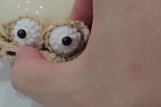 design and translate german amigurumi crochet pattern with mockups and PDF