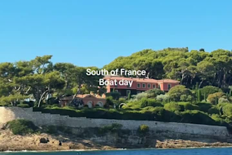create authentic travel ugc videos for brands and holiday ads