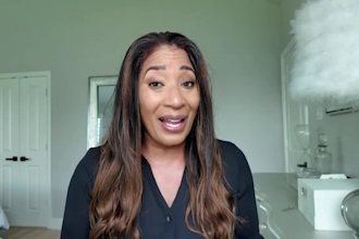 be senior testimonial spokesperson ugc video creator product review video ads