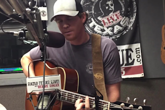 sing classic country music vocals produce male american singer songwriter