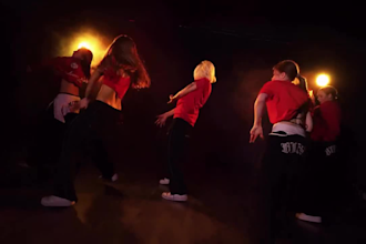 do group dance, tiktok dance, twerk group choreography