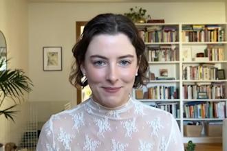 be your natural french spokesperson female spokesperson selfie testimonial video