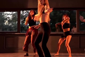 viral tiktok dance video, group dance challenge, tik tok choreography dancer