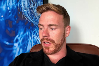 male spokesman testimonial spokesperson saas product review selfie video ads