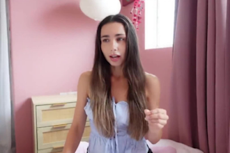english female actor spokesperson human ugc testimonial selfie video presenters