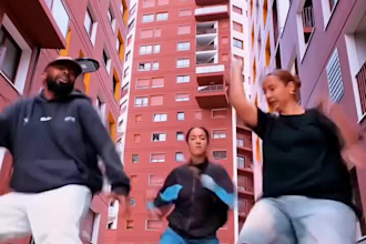 do viral tiktok video dance, group dance, tik tok video, afro dance challenge