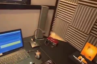 record a professional english voiceover with studio quality