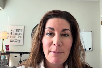 female selfie spokesperson video ad product review spokesperson agent