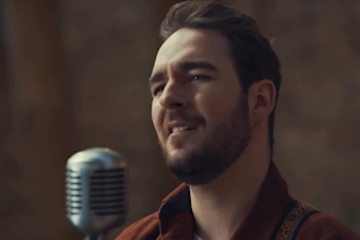 write and sing professional modern german country pop male singer songwriter