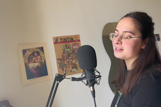 be your professional singer in spanish, galician or french