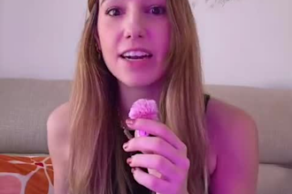 create a natural ugc review video for your app or digital product