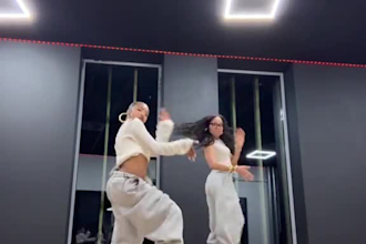 do viral tiktok dance video, video dance, tik tok, group challenge dance, reels