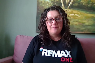 be your american senior female spokesperson for business videos