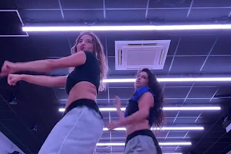 create viral tiktok dance video viral tiktok dance video twerk dance viral dance