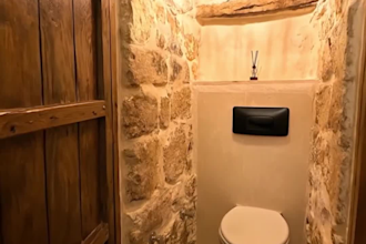 create an ai walkthrough video from your airbnb photo