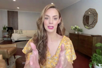 do authentic female spokesperson video selfie video presenter human ugc