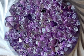 supply natural rough gemstones from tanzania