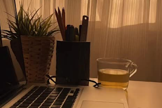 write engaging fashion content and product descriptions