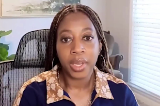 spokeswoman female spokesperson video presenter testimonial ugc ads video review