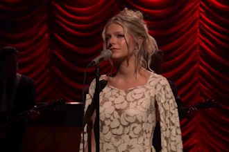 sing country music country country jingle female singer and vocalist