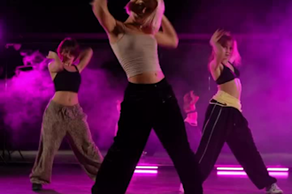 create viral twerk and tiktok dance choreography, trending dance videos
