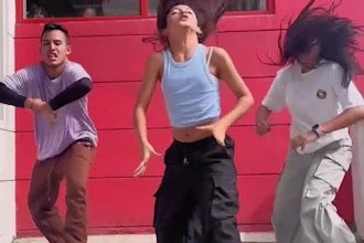 do viral tiktok dance video, group dance challenge, tik tok choreography dance