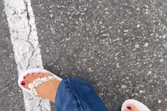 be your professional female foot model for shoes and jewelry