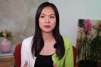 spokeswoman female spokesperson video presenter testimonial ugc ads video review