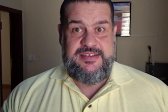 be your ugc spokesperson in portuguese and spanish