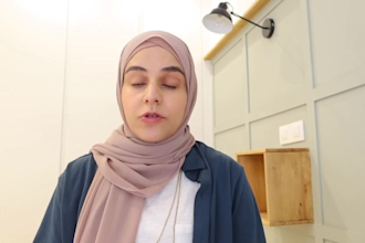 female arabic and english testimonial spokesperson ugc video review ugc actor