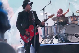 write sing emotional rock pop anthems with 4 non blondes label vibes