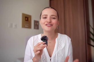 spokesperson female spokesperson video spokesperson actor ugc video review