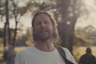 be your upbeat country music singer songwriter and guitarist