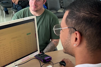 be your male ugc video creator in portuguese for ads