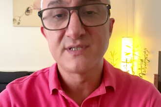 record natural ai selfie videos