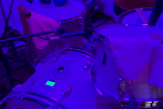 teach you how to play the drums in a personalized way