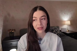 video presenter spokesperson ugc spokesperson video actor female spokesperson