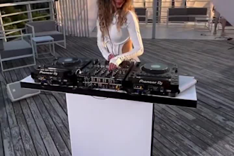 produce sexy female dj voice tag intro and custom voiceover dj tag radio sweeper
