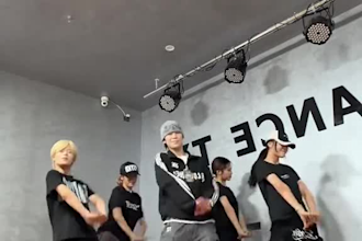 perform tiktok dance, viral dance video, choreography challenge video