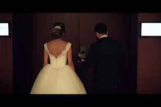 be your wedding videographer or photographer in new york city NYC