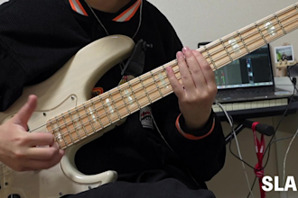 create and record original basslines tailored to your song