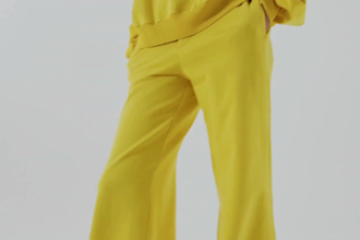create professional 3d fashion mockups and apparel product visualization