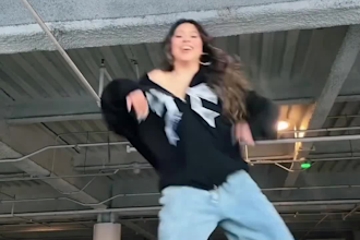 do viral tiktok dance video, group dance challenge, tik tok choreography dancer