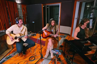 sing country pop, americana, folk and singer songwriter songs