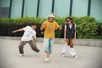 do viral tiktok dance, challenge dance, video dance, group video, twerk dancer