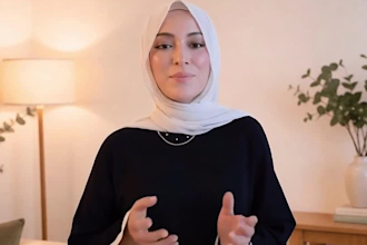 natural female human arabic spokesperson video, ugc testimonial, ads in native