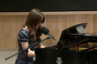 compose and sing expressive classical jazz and musical theater music