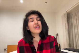 teach british english in a group lesson